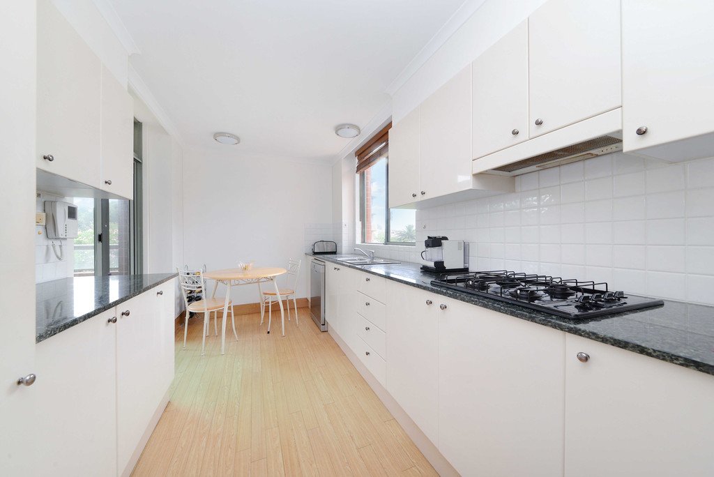 102/7 Black Lion Place KENSINGTON 2