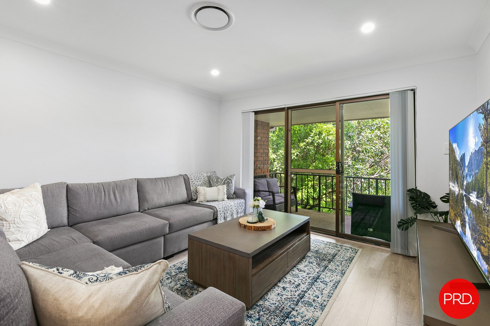 10/27 Willison Road CARLTON 3