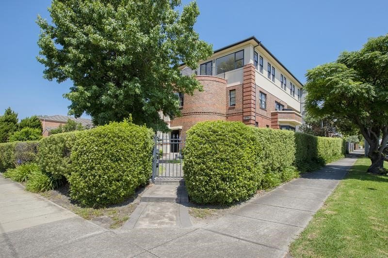 Real Estate and Property in 10/271 Balaclava Road, Caulfield North, VIC