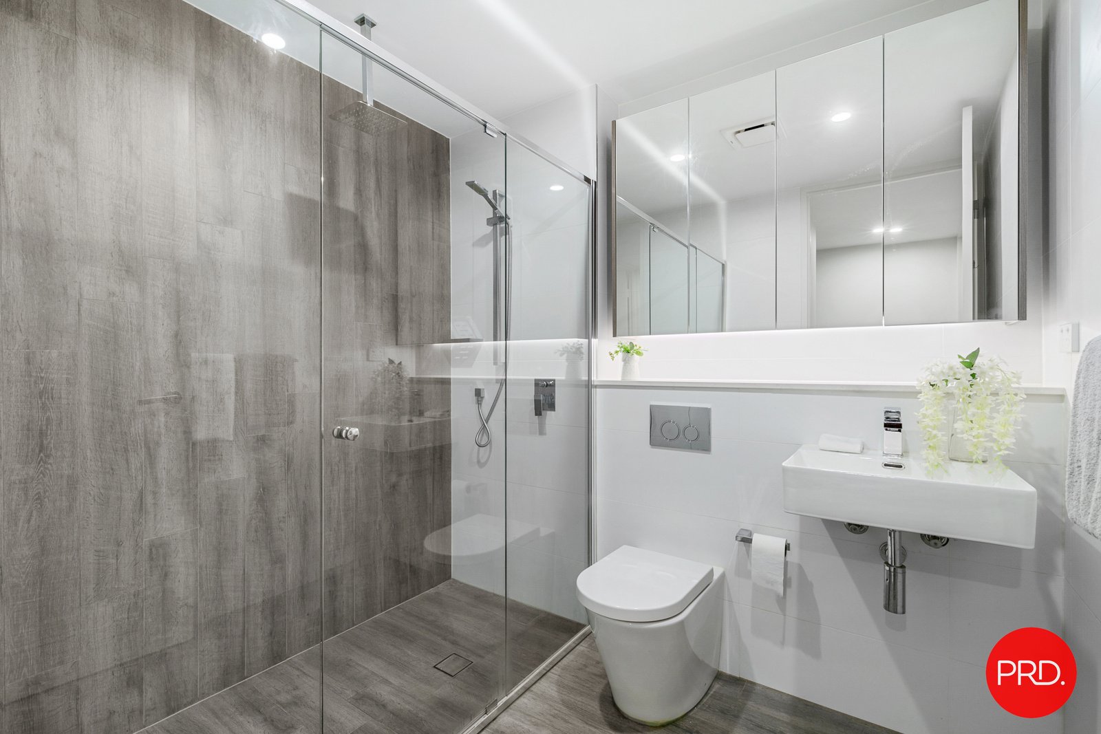 102/843 New Canterbury Rd  DULWICH HILL 9
