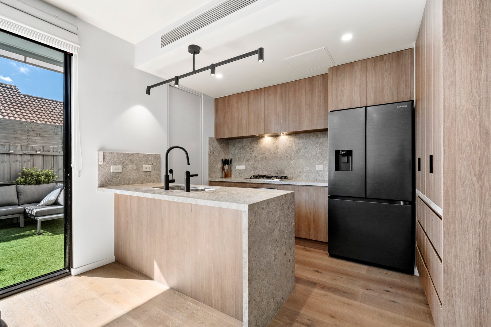 Gallery: 10/289 Grange Road