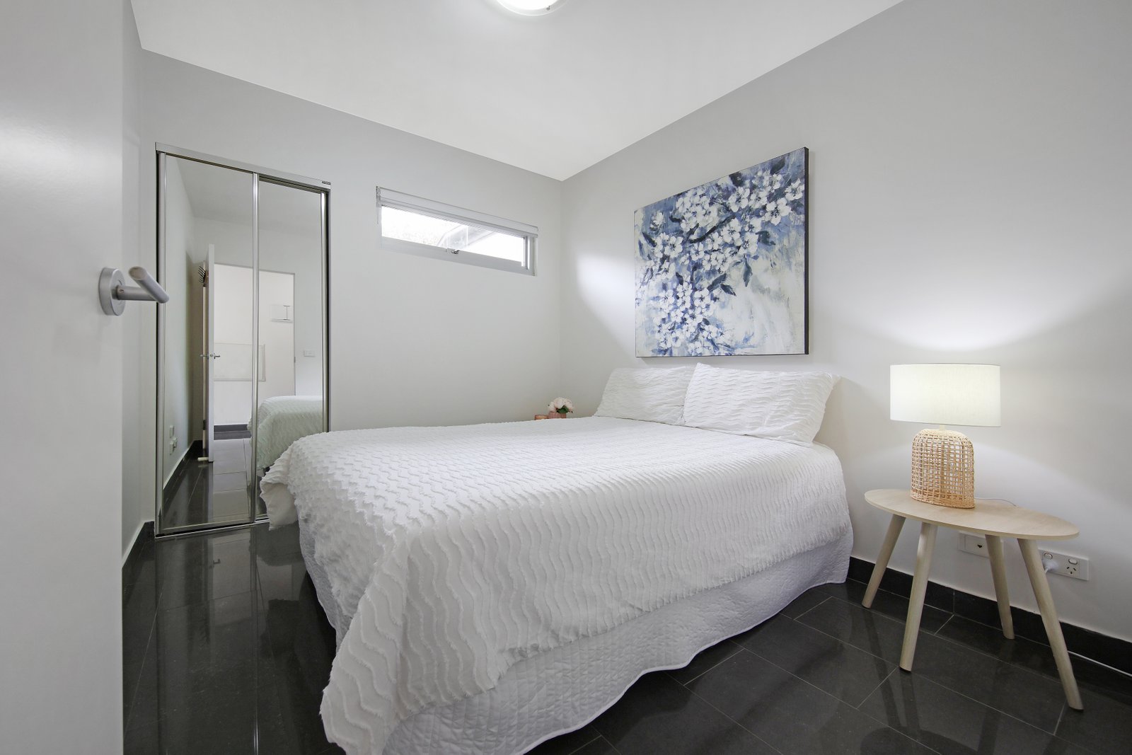 Gallery: 10/29 Holloway Street