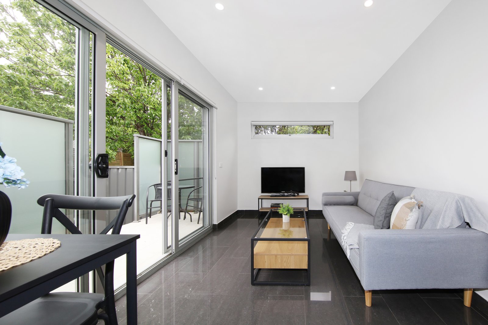 Gallery: 10/29 Holloway Street