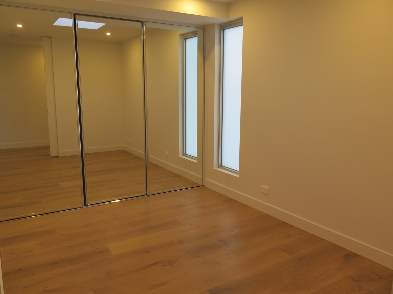 Gallery: 102/93 Cavanagh Street