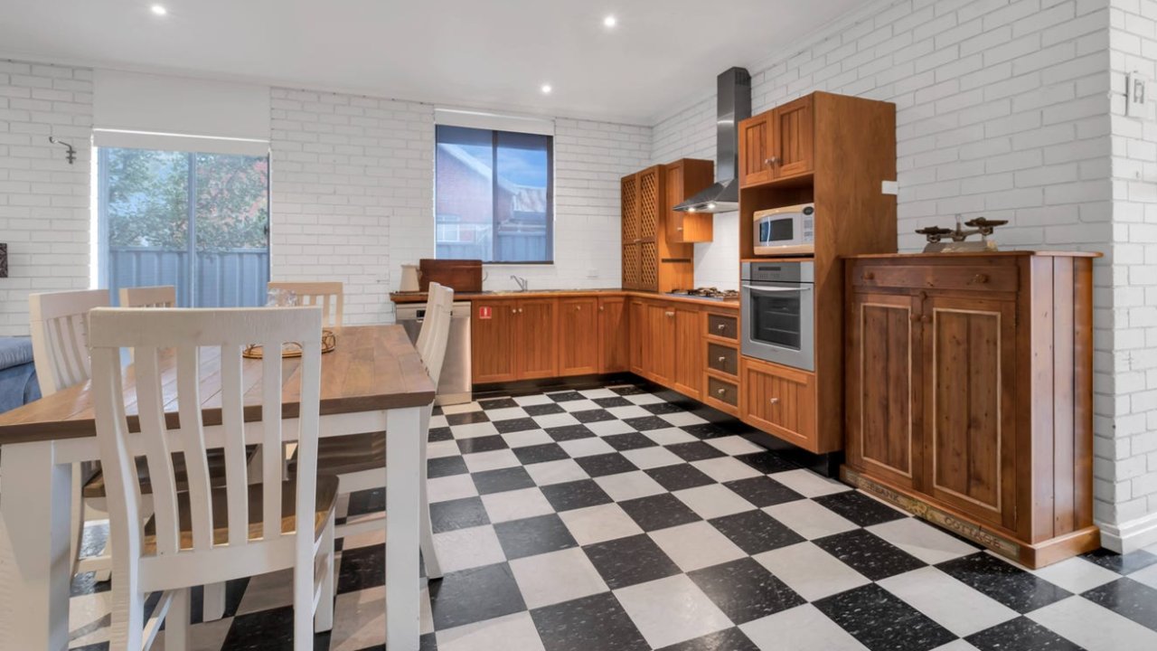 102B Brisbane Street TAMWORTH 6