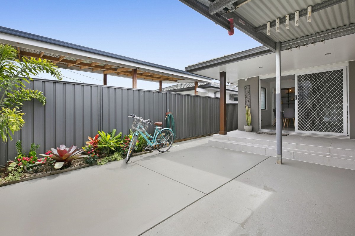 103 Albion Avenue MIAMI 19