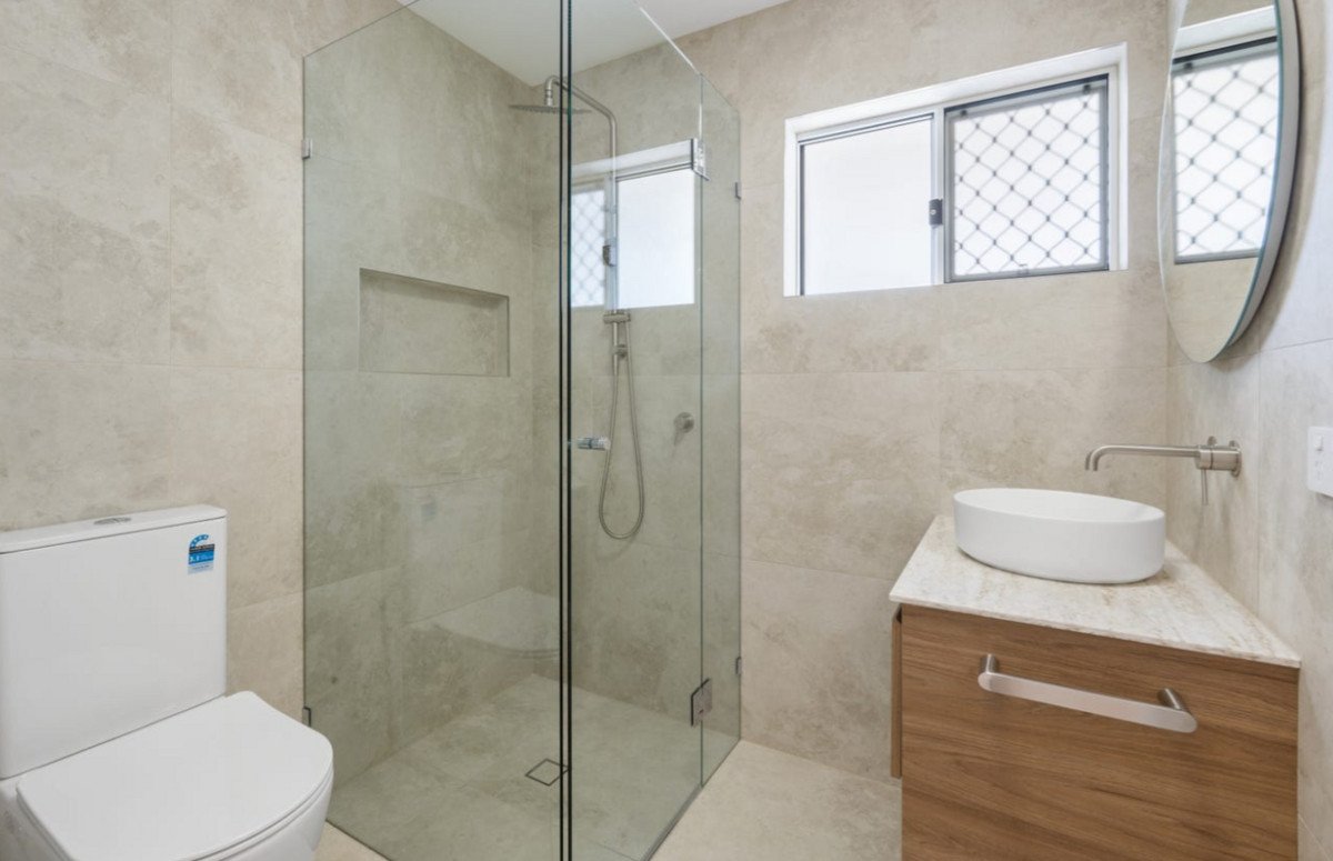 103 Albion Avenue MIAMI 9