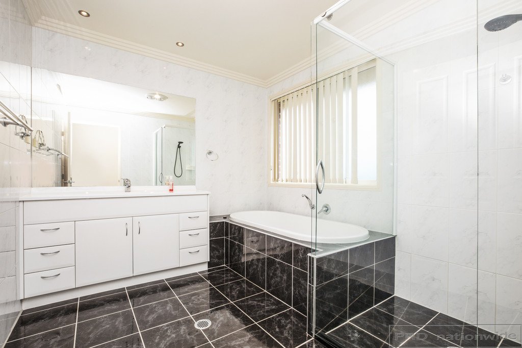 103 Canterbury Drive RAWORTH 24