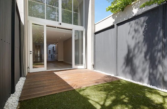 Gallery: 103 Esplanade West