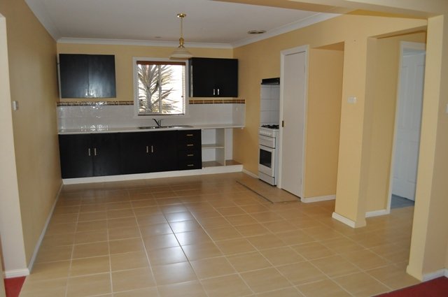 103 Forest Road BATLOW 2