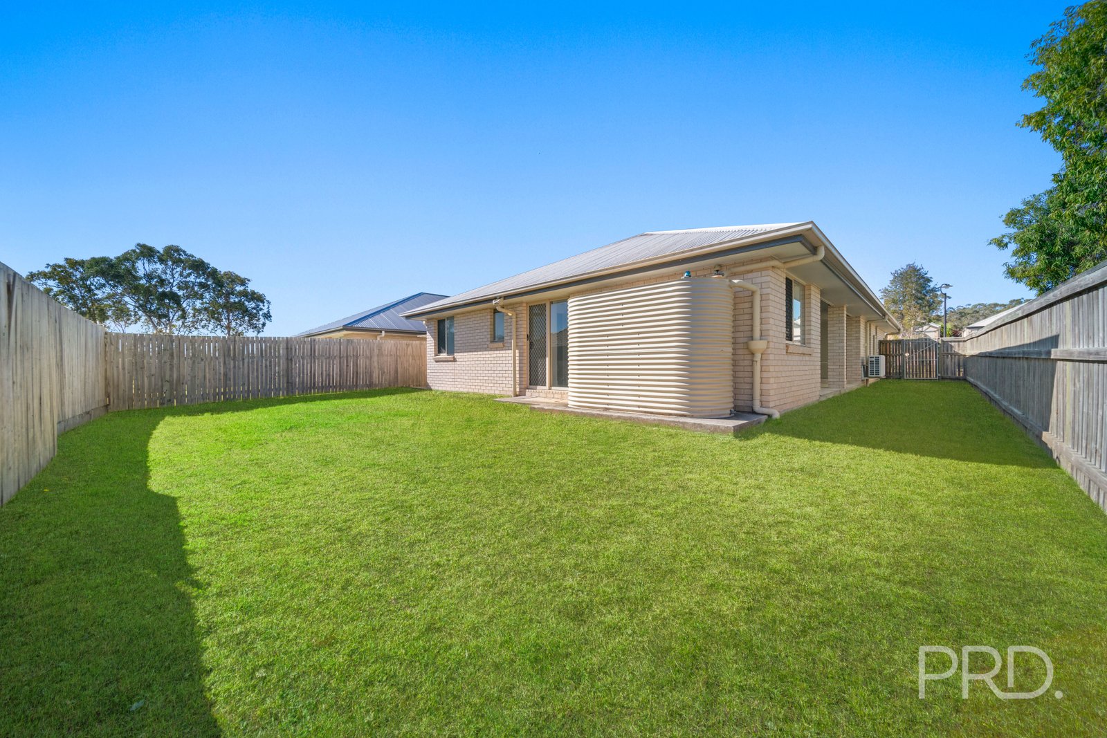 103 GIRRAWEEN Drive SPRINGFIELD LAKES 7