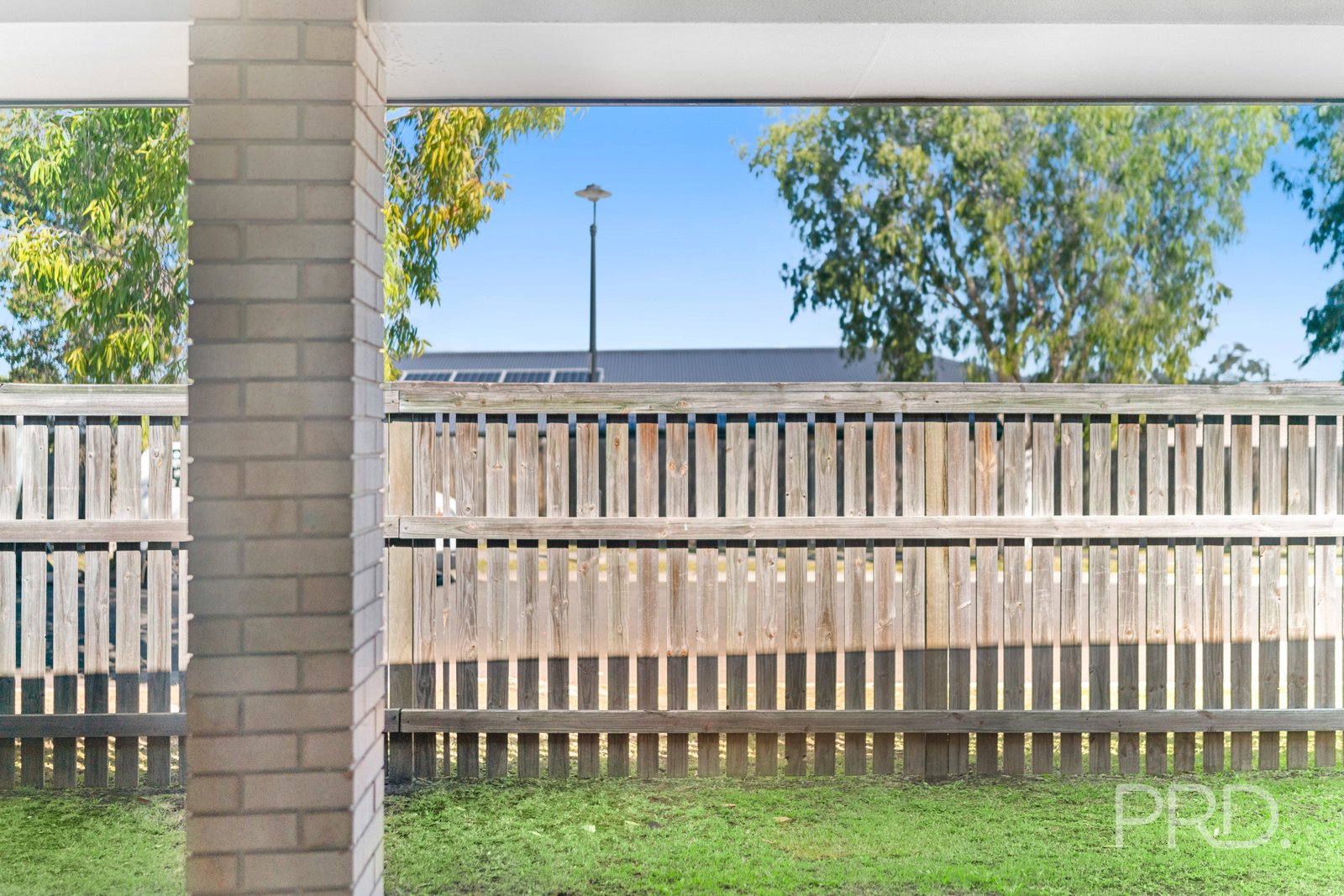 103 GIRRAWEEN Drive SPRINGFIELD LAKES 8