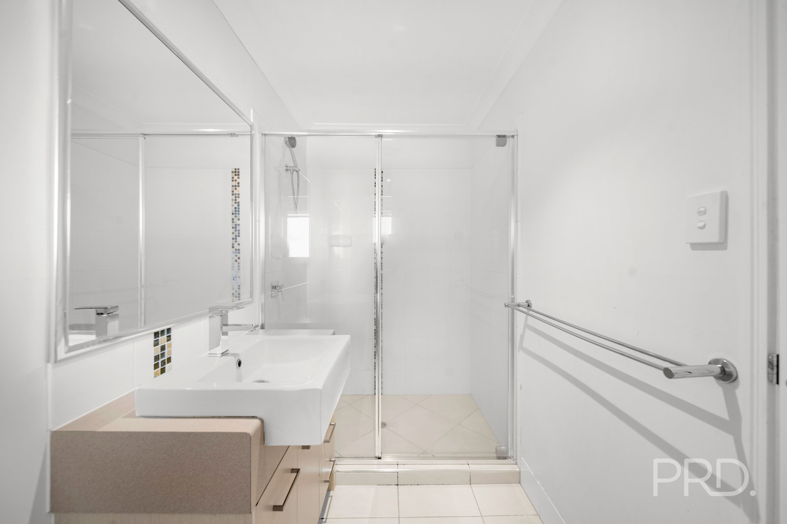103 GIRRAWEEN Drive SPRINGFIELD LAKES 16
