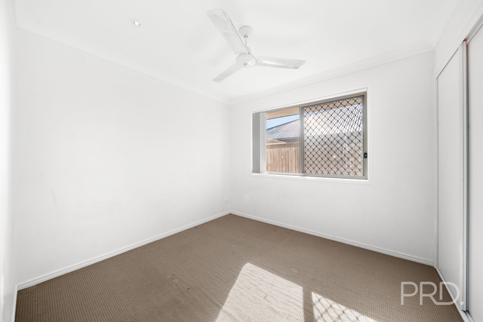 103 GIRRAWEEN Drive SPRINGFIELD LAKES 18