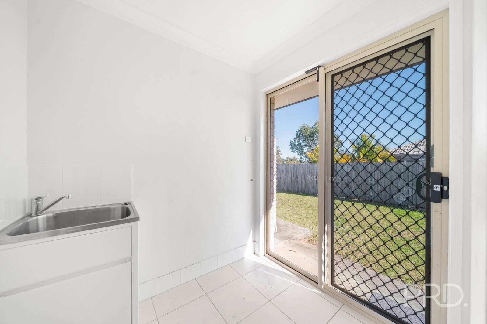 103 GIRRAWEEN Drive SPRINGFIELD LAKES 20