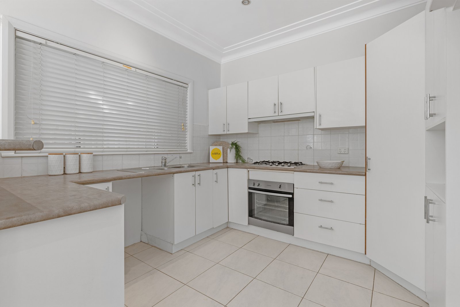 103 Hurstville Road HURSTVILLE GROVE 4
