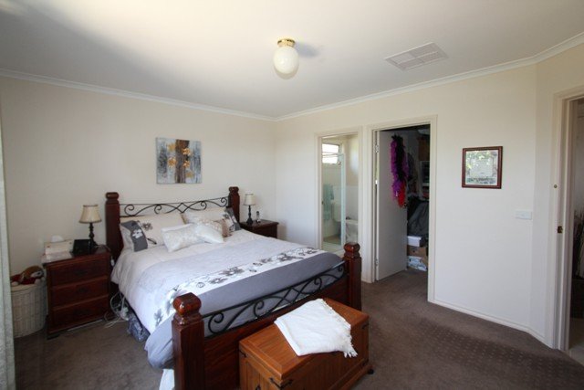 103 Learmonth Street BUNINYONG 9