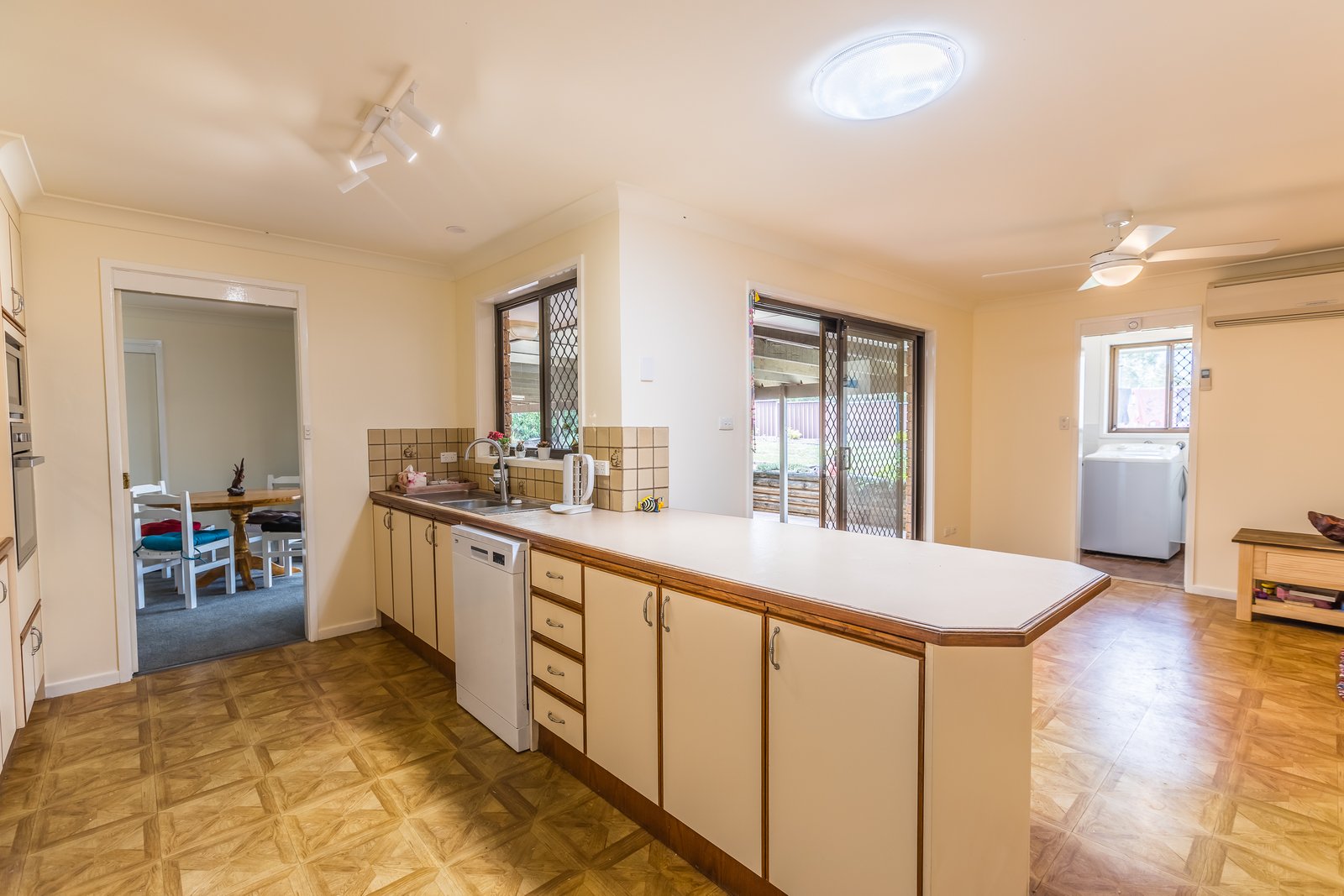 103 Lemon Gums Drive TAMWORTH 5
