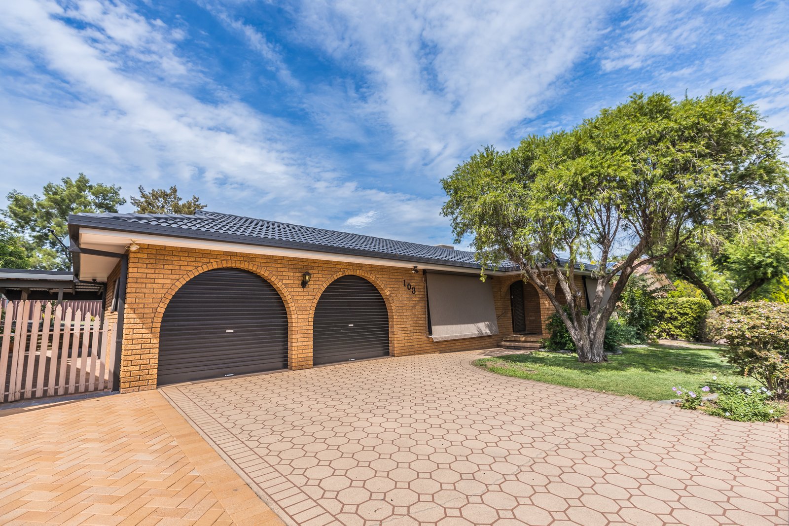103 Lemon Gums Drive TAMWORTH 14