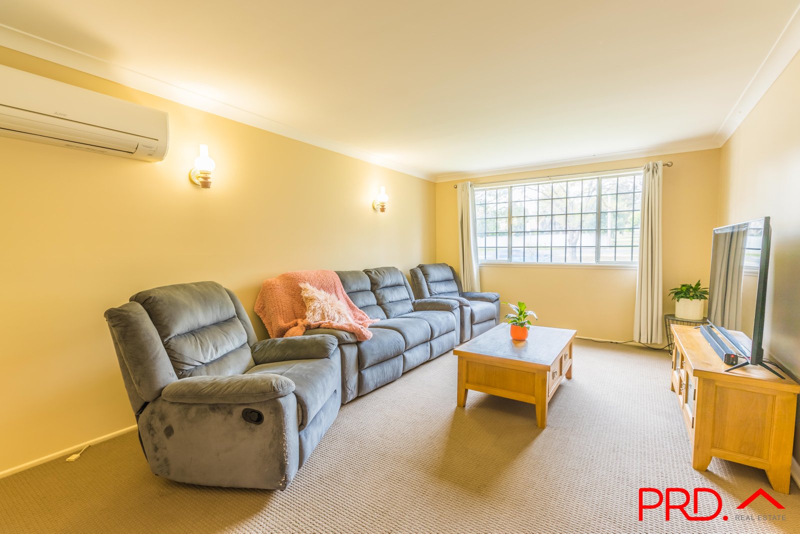 103 Manilla Road TAMWORTH 4
