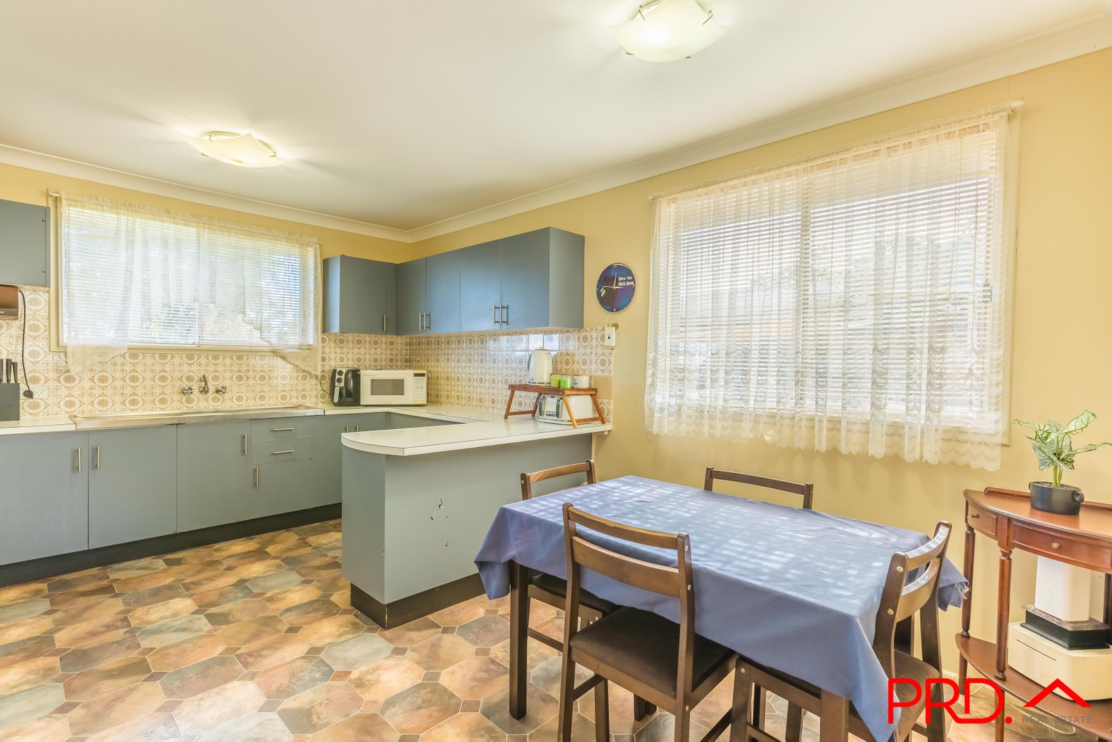 103 Manilla Road TAMWORTH 6