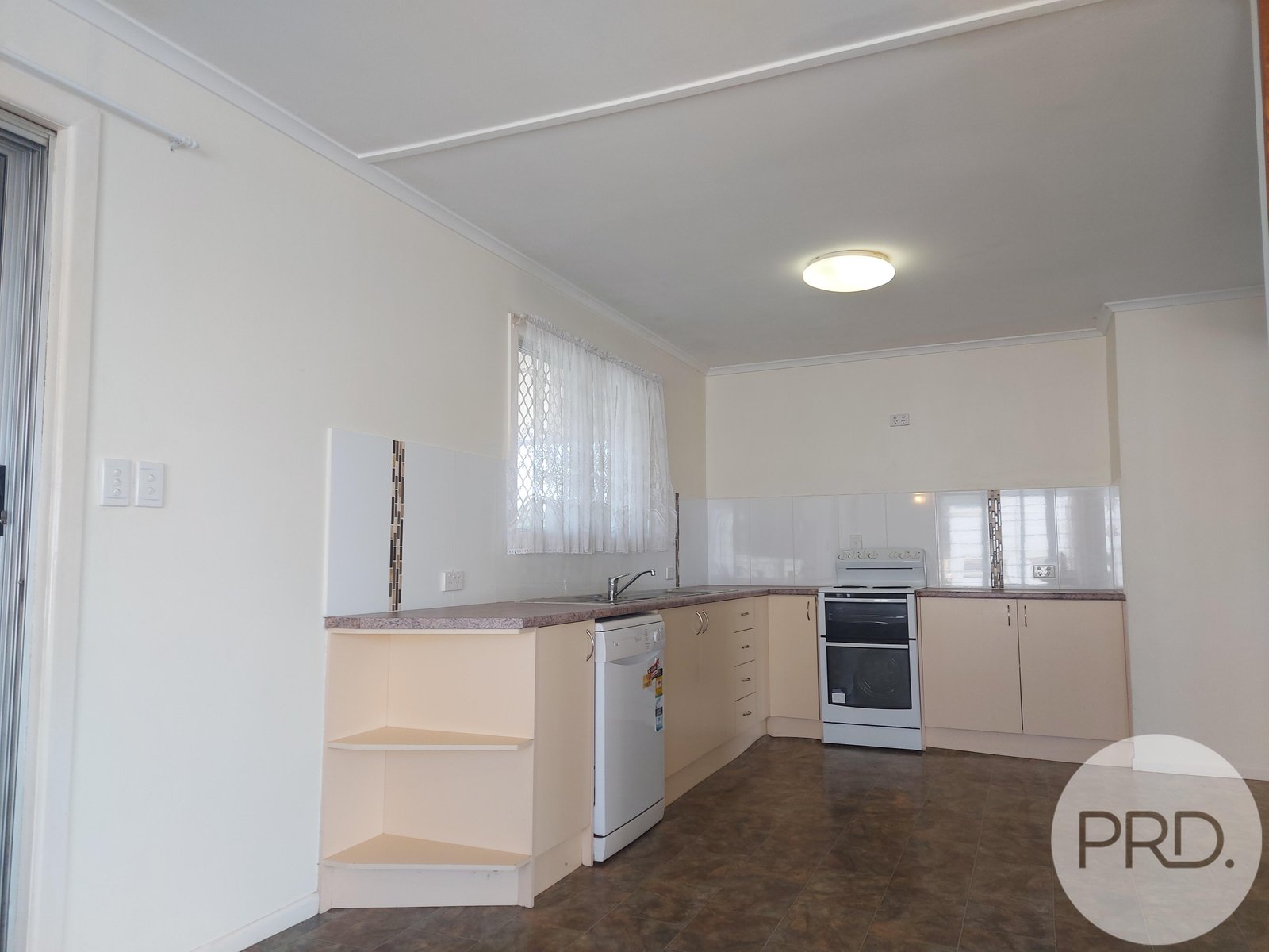 103 Peter Street STRATHPINE 4