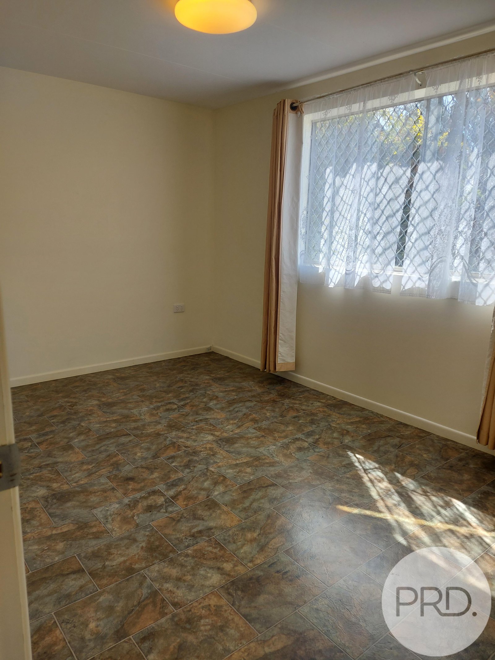 103 Peter Street STRATHPINE 15