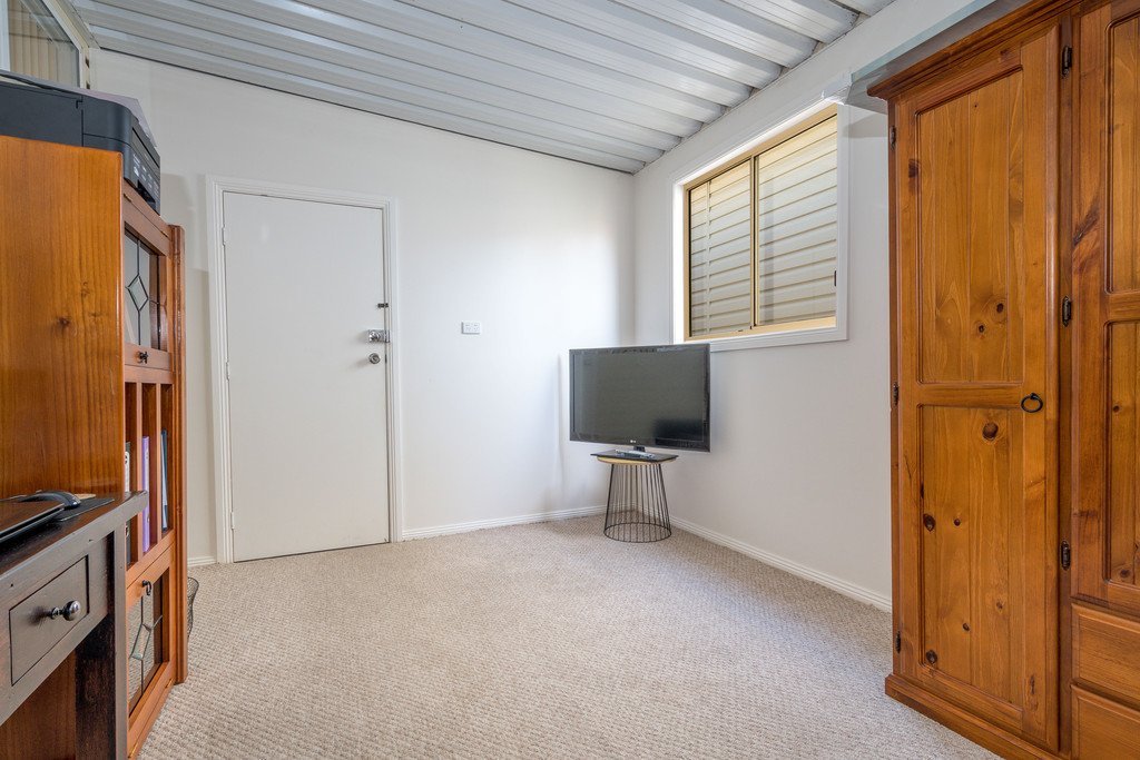 103 Willow Tree Avenue KANAHOOKA 10