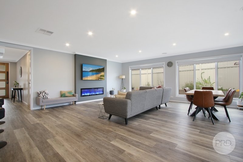 103 Woolshed Drive THURGOONA 4