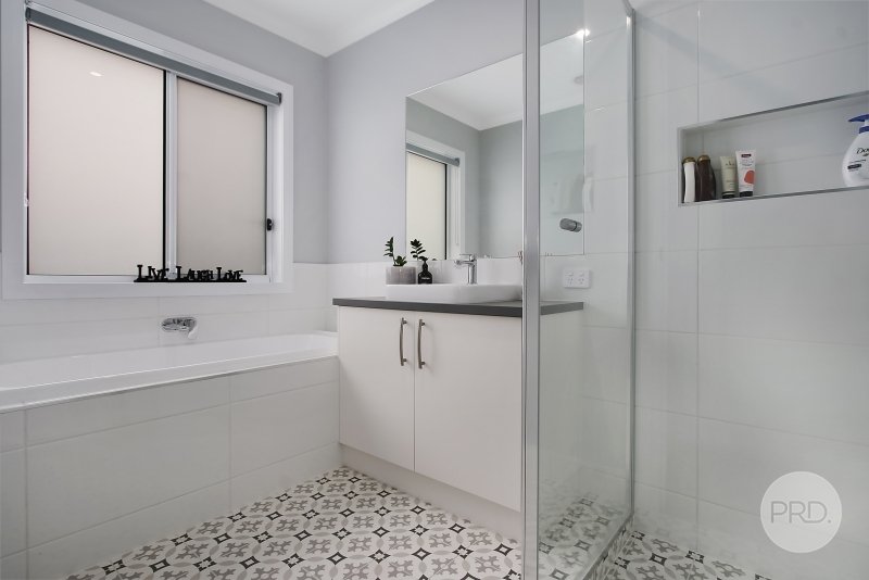 103 Woolshed Drive THURGOONA 12