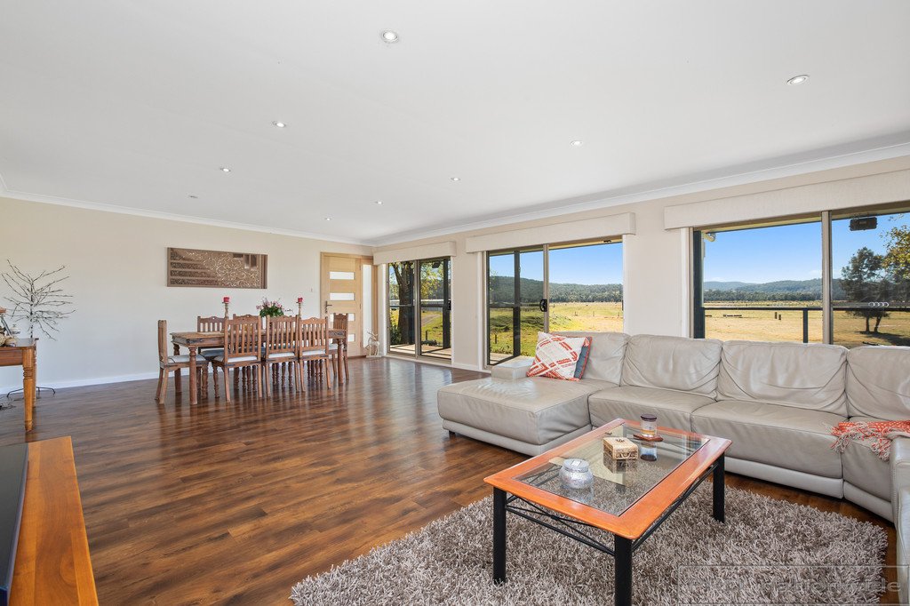 1030 Newline Road EAST SEAHAM 4