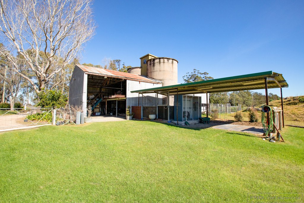 1030 Newline Road EAST SEAHAM 19