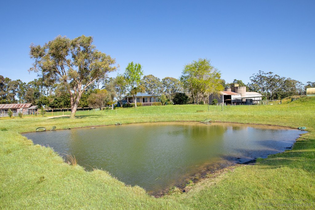 1030 Newline Road EAST SEAHAM 26