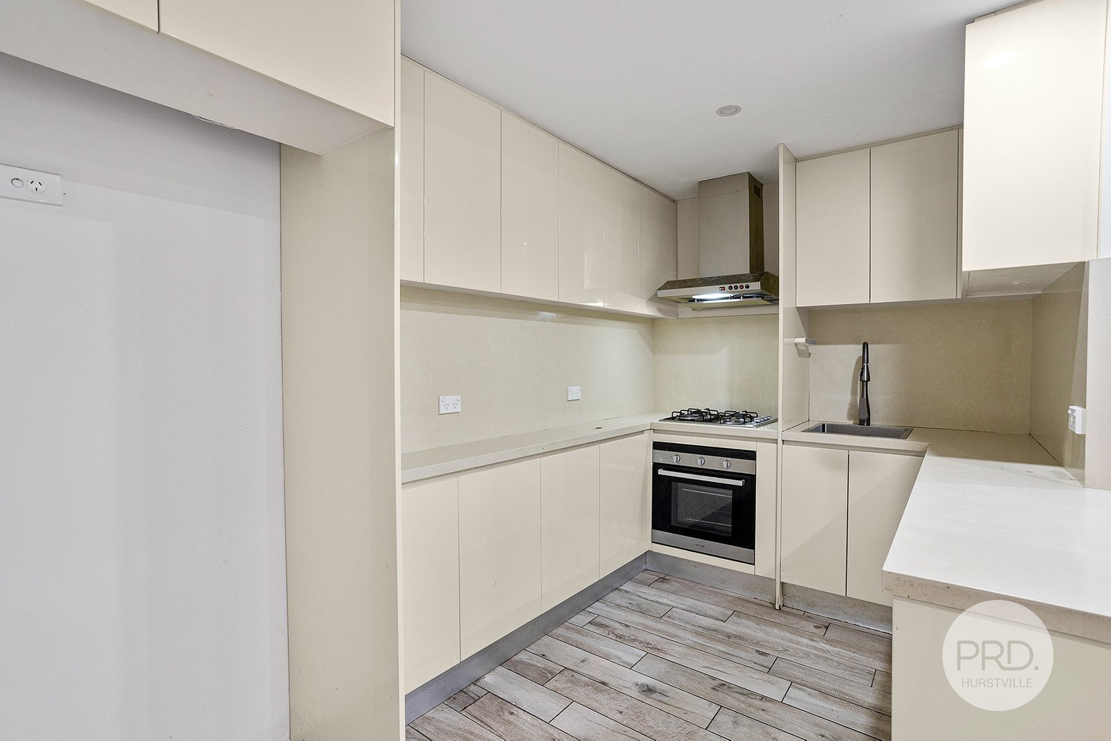 10/31-33 Second Avenue CAMPSIE 3