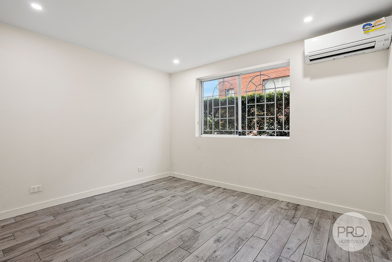 10/31-33 Second Avenue CAMPSIE 4