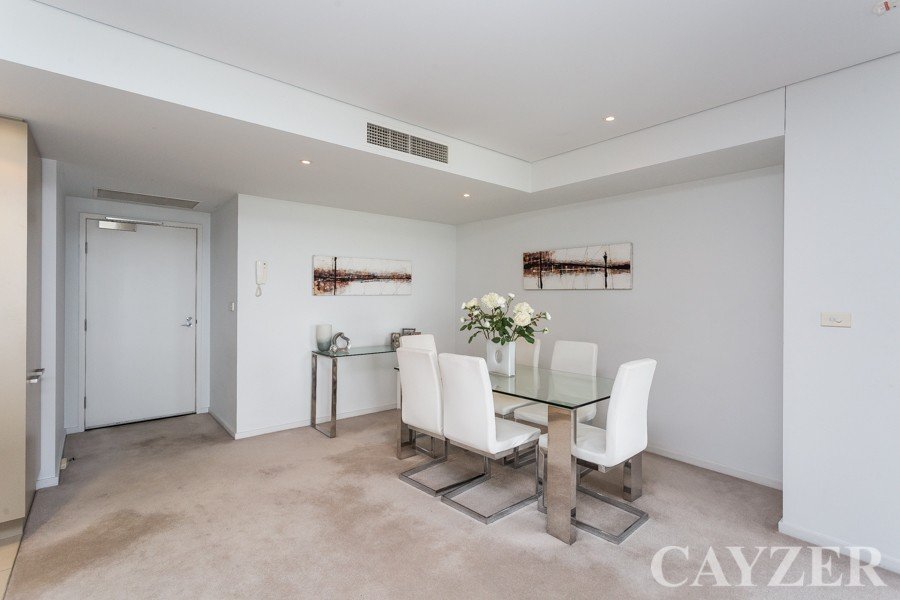Gallery: 103/159 Beach Street