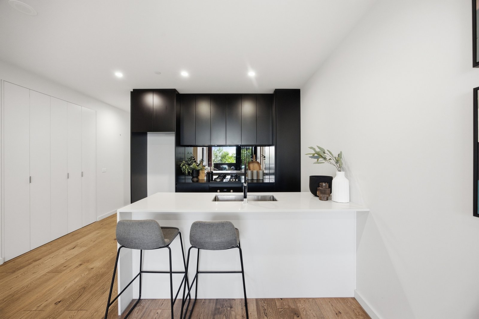 Gallery: 103/19 Hall Street
