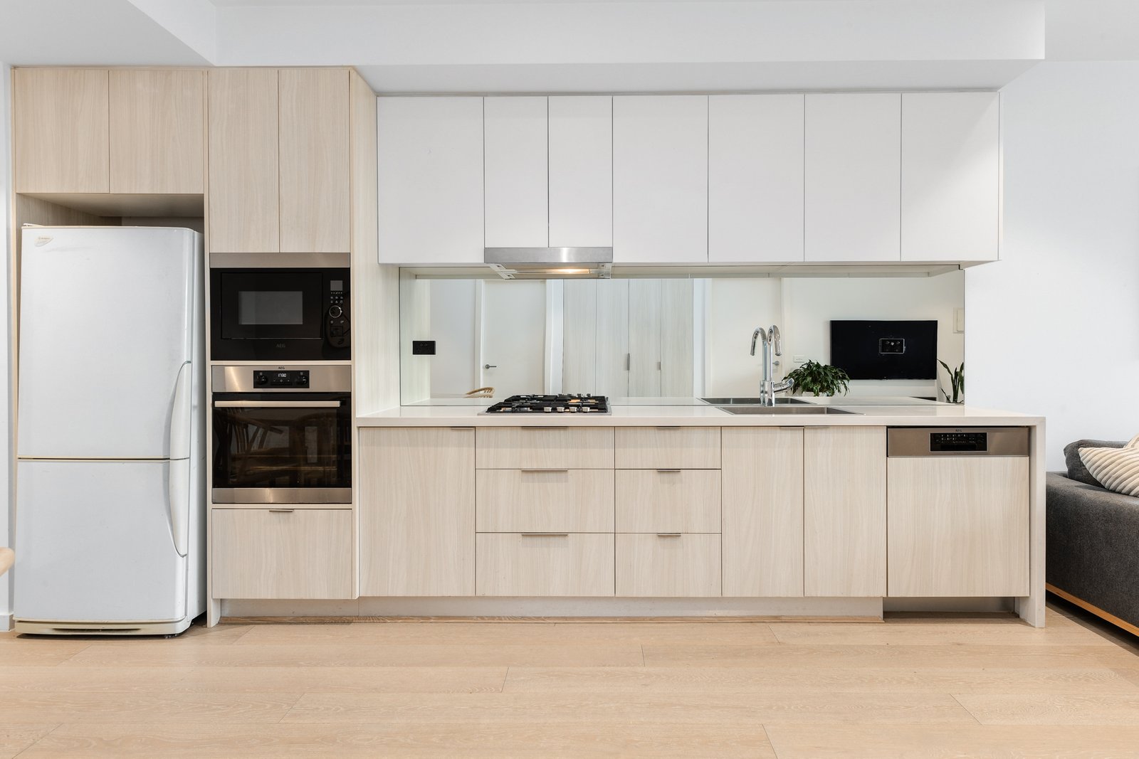 Gallery: 103/2055 Malvern Road