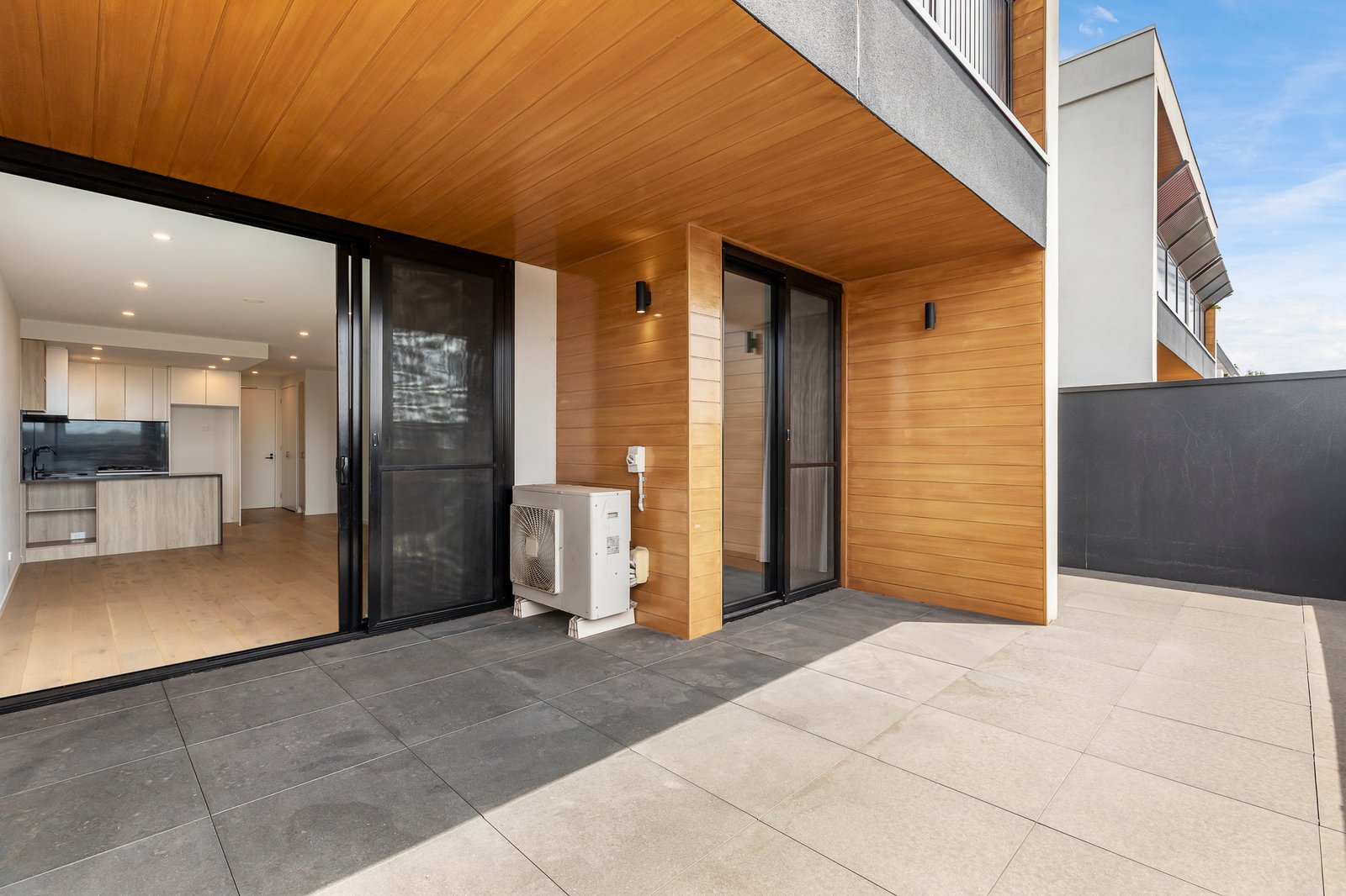 Gallery: 103/215 Chesterville Road