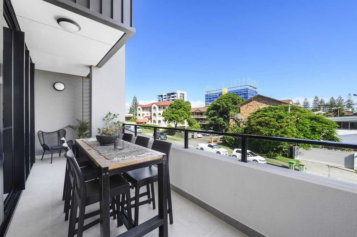 103/3-7 Twenty Fourth Avenue Palm Beach 9