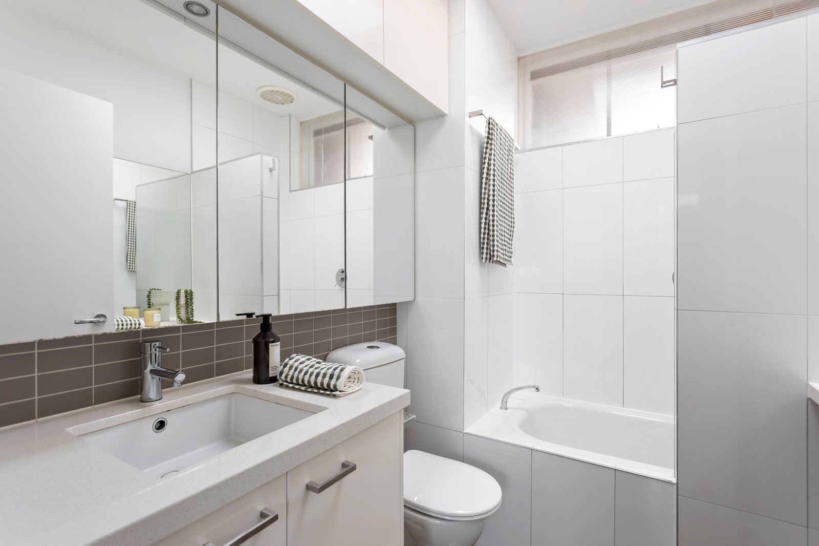 Real Estate and Property in 10/33 Charnwood Road, St Kilda, VIC