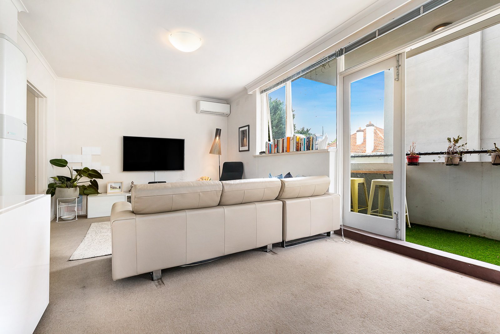 Gallery: 10/33 Hotham Street
