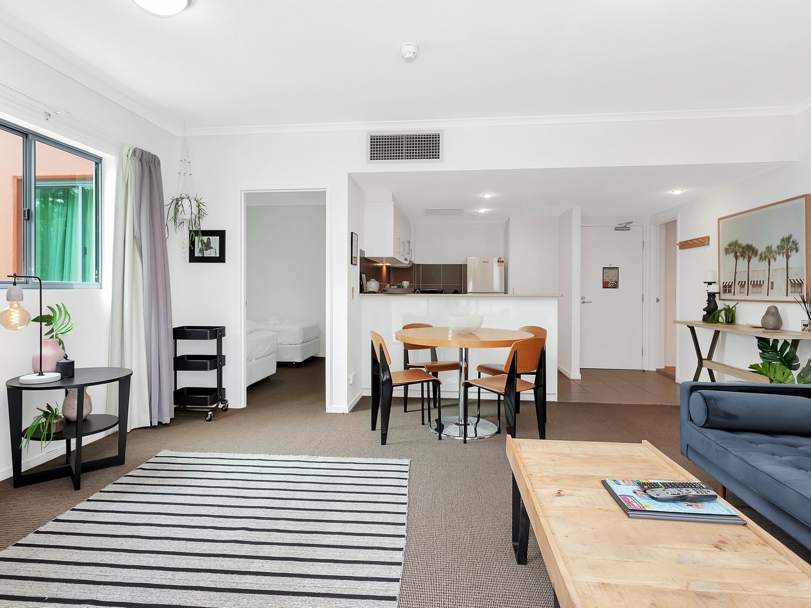 1034/1 Ocean Street BURLEIGH HEADS 2