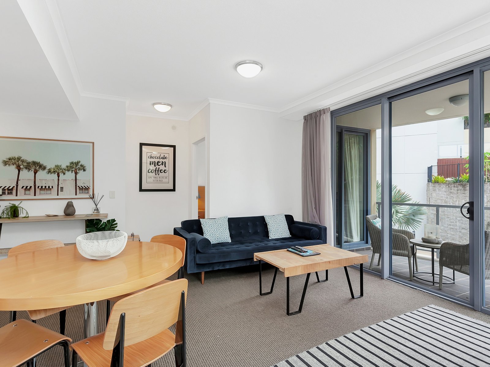 1034/1 Ocean Street BURLEIGH HEADS 3