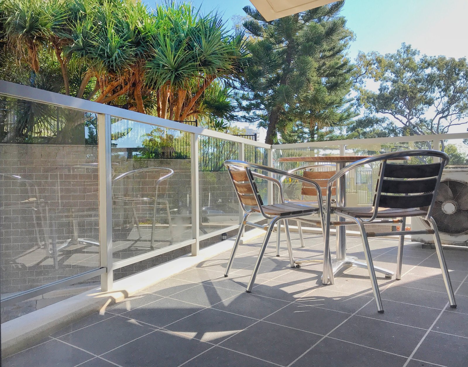 1034/1 Ocean Street BURLEIGH HEADS 6