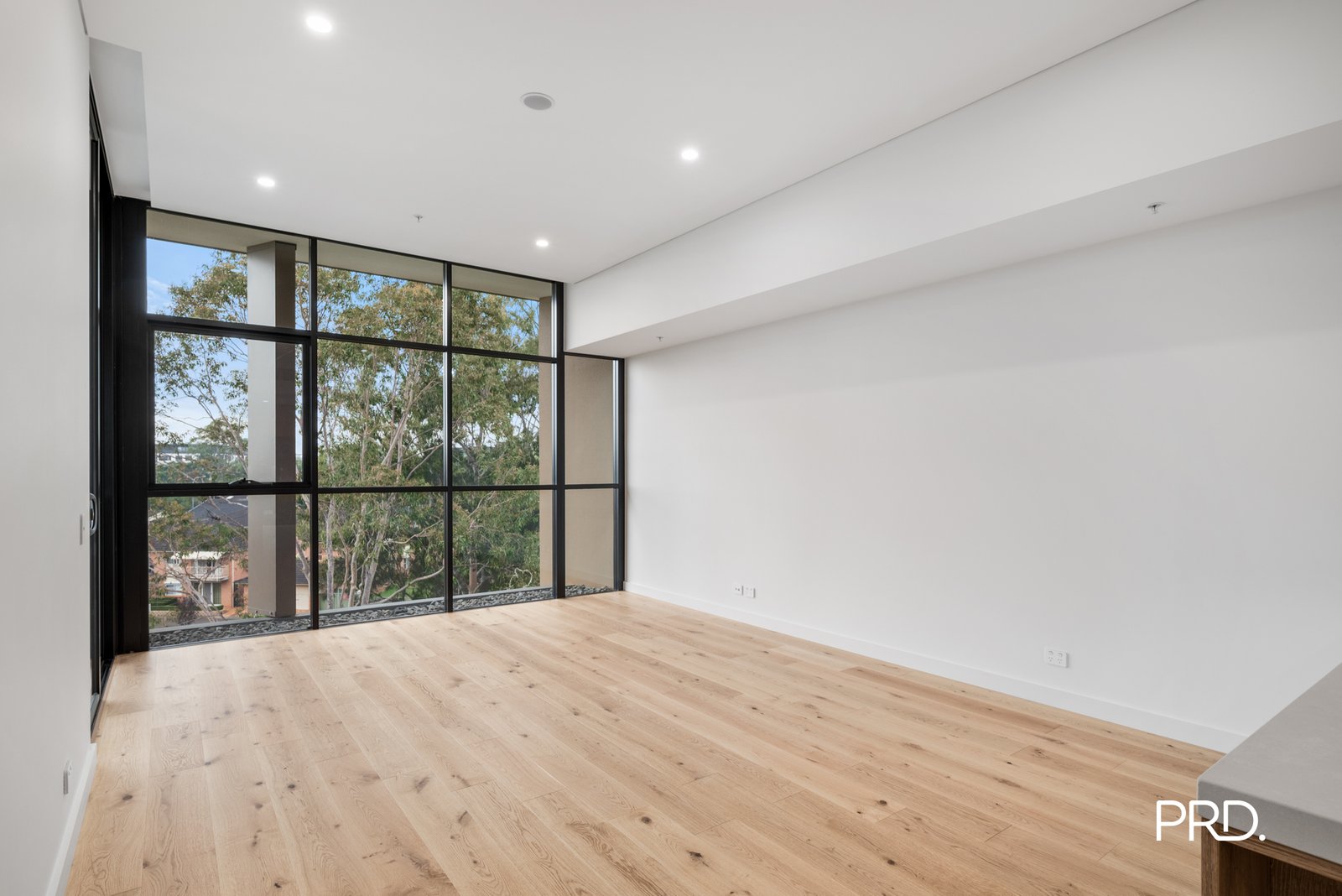 103/4A Retreat Drive PENRITH 8