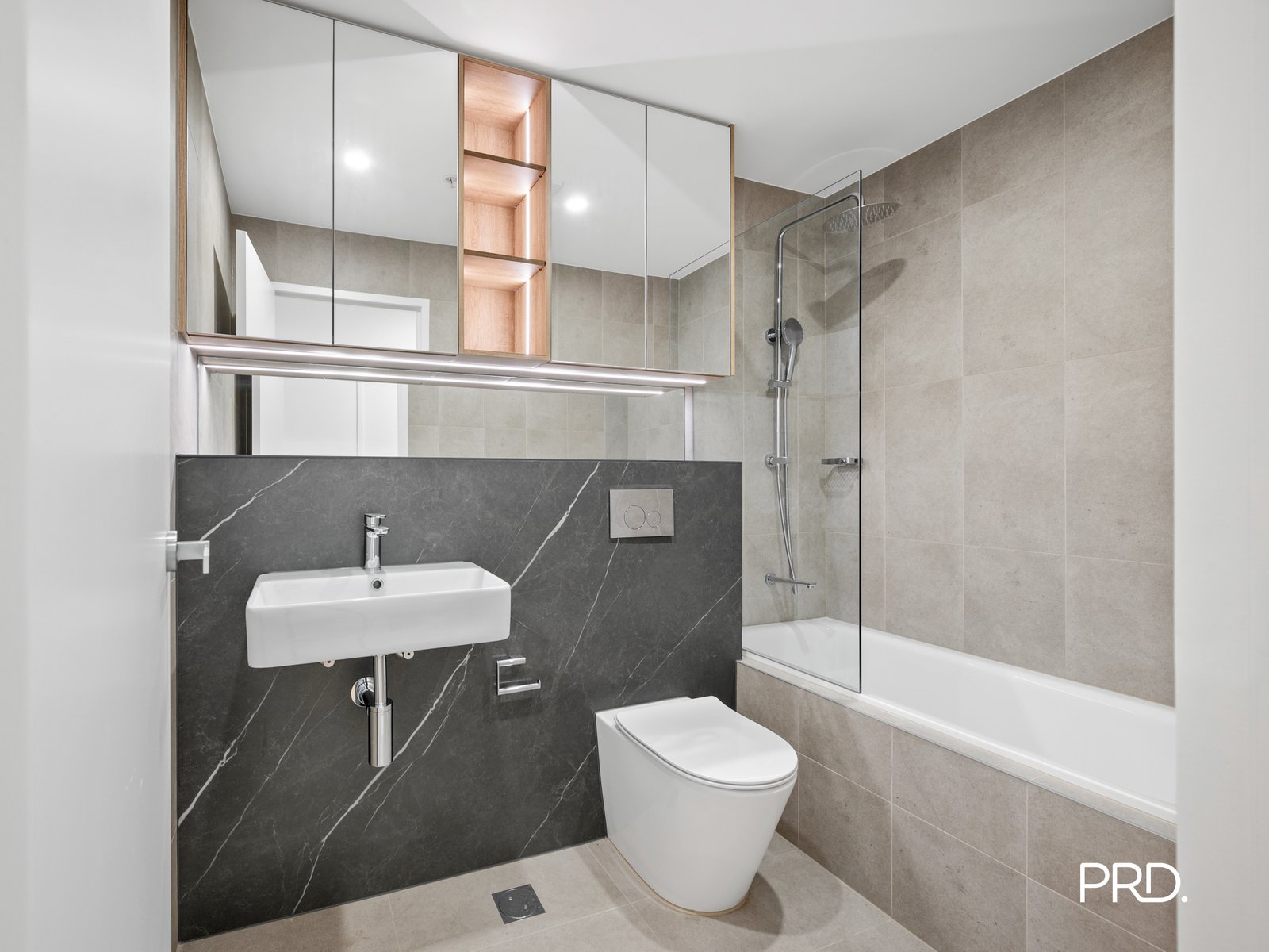 103/4D Retreat Drive PENRITH 12
