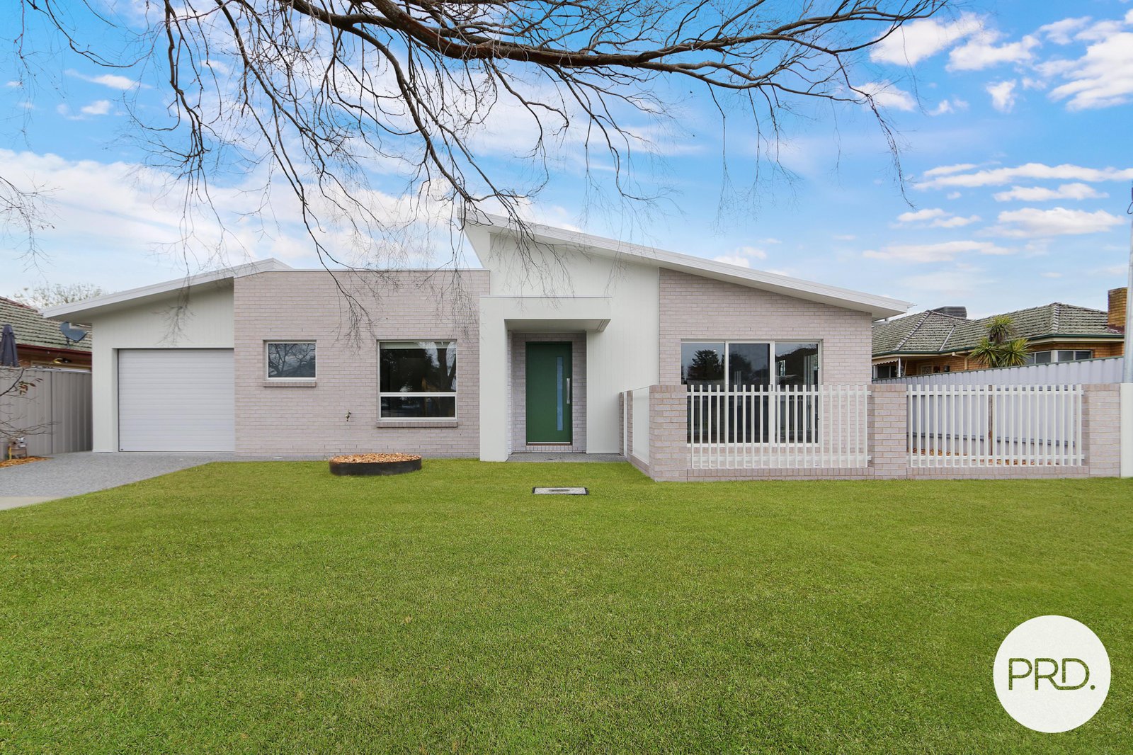 1035 Caratel Street NORTH ALBURY 1