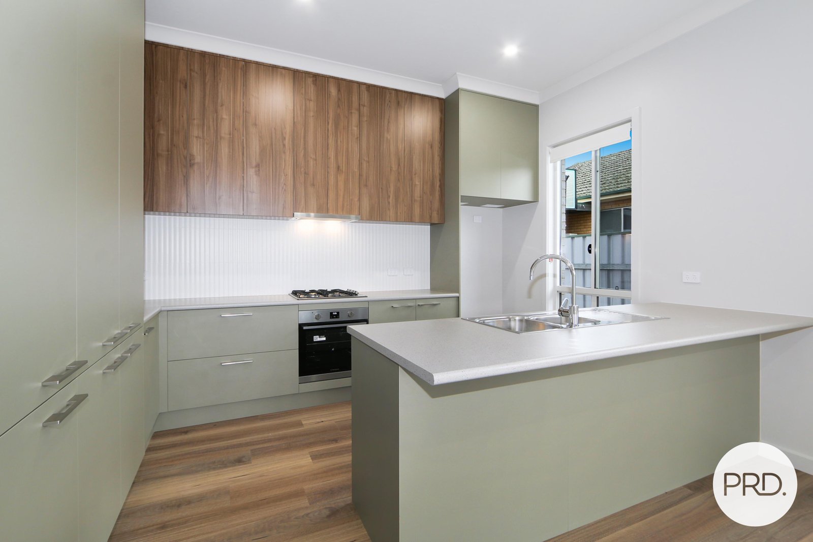 1035 Caratel Street NORTH ALBURY 2