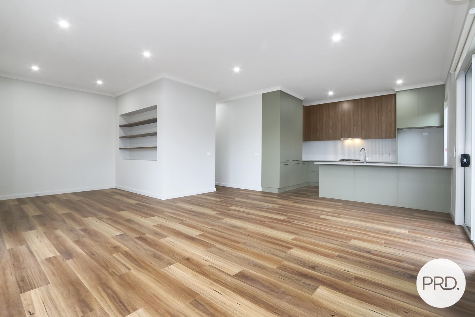1035 Caratel Street NORTH ALBURY 3